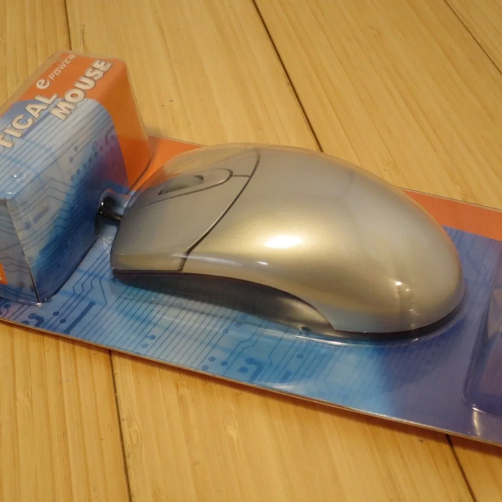 NOS‎ Vintage E-power PS2 Optical Mouse 800 DPI with Scroll Wheel - Silver & Red
